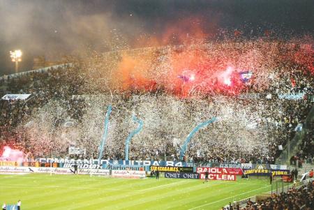 16-OM-LENS 01.jpg
